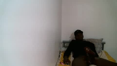 Snapshot of s8ukme90 chatting on 09-11-25, 12:22 s8ukme90 online show from 09-11-25, 12:22
