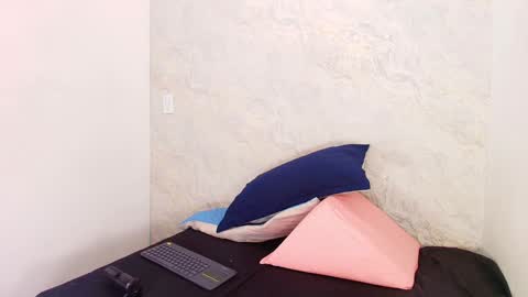 s_sofia_ online show from 01-07-25, 07:17