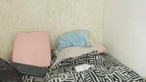 s_sofia_ online show from 09-30-25, 07:19