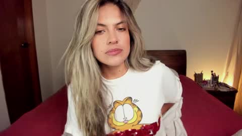 Snapshot of s_u_n_r_i_s_e_e chatting on 01-16-25, 03:02 Leslie Beltrn online show from 01-16-25, 03:02