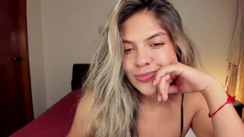 Snapshot of s_u_n_r_i_s_e_e chatting on 01-24-25, 02:49 Leslie Beltrn online show from 01-24-25, 02:49