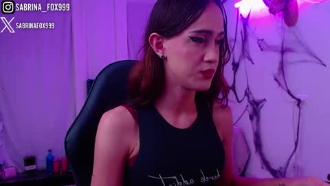 sabrina fox online show from 11-19-25, 04:34