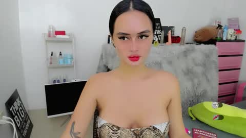 Sabrina online show from 03-22-26, 03:48