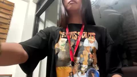 Snapshot of sabrina_maxx chatting on 03-02-25, 06:40 Nadine online show from 03-02-25, 06:40