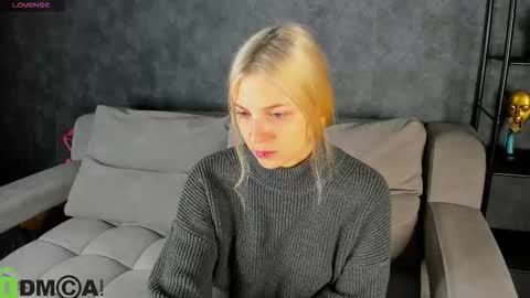 Snapshot of sabrina_moun chatting on 10-20-25, 09:21 sabrina_moun online show from 10-20-25, 09:21