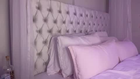 Snapshot of sabrinajanssen chatting on 03-02-25, 02:51 Sabrina online show from 03-02-25, 02:51