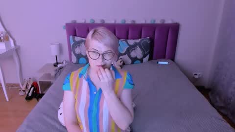 Sabrina MacMarren online show from 02-13-26, 04:36