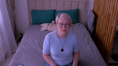 Sabrina MacMarren online show from 03-03-26, 07:03