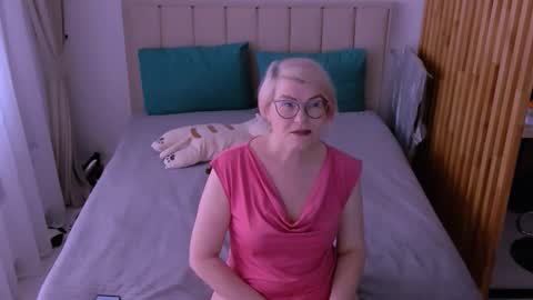 Sabrina MacMarren online show from 03-05-26, 09:05