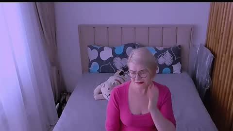 Sabrina MacMarren online show from 04-14-26, 09:15