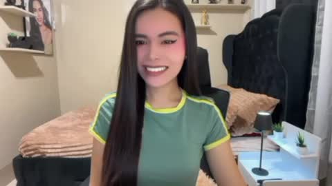 Snapshot of sabrinamadonna54 chatting on 06-26-26, 10:19 sabrinamadonna54 online show from 06-26-26, 10:19