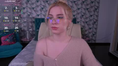 Sabrina online show from 05-19-26, 06:09
