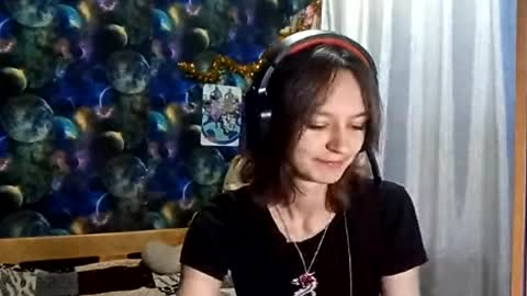 Adele online show from 04-28-26, 08:08