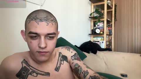 Snapshot of sadboyvin chatting on 03-29-26, 08:47 Vinnie online show from 03-29-26, 08:47