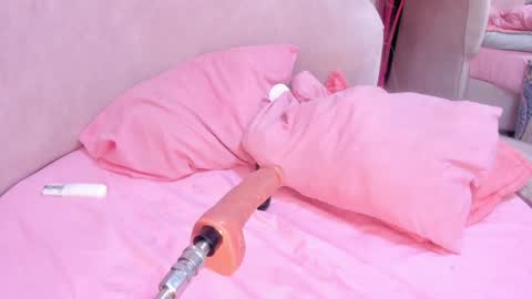 Snapshot of saekohofman chatting on 12-24-24, 11:28 Mara online show from 12-24-24, 11:28