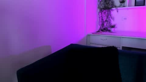Snapshot of saelivrae chatting on 04-17-26, 07:06 Cami online show from 04-17-26, 07:06