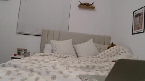 Snapshot of sagehaven chatting on 02-13-25, 05:05 Sage online show from 02-13-25, 05:05