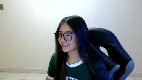 Snapshot of sahaliefox_ chatting on 06-26-26, 09:08 Sahaliefox online show from 06-26-26, 09:08