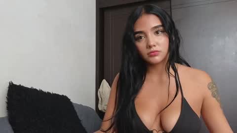 Sahara y Thiago online show from 02-27-25, 05:58