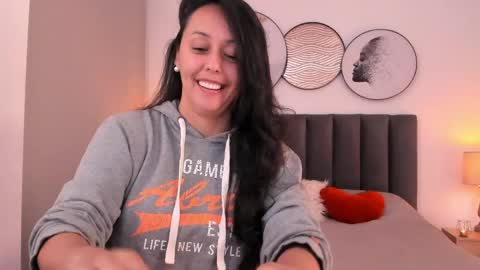 Sahara Garcia online show from 05-14-26, 09:32