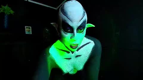 SARA online show from 11-29-25, 05:49