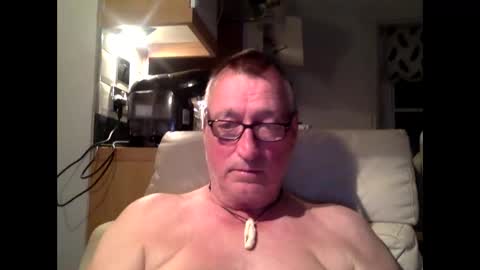 Snapshot of sail_naked chatting on 10-11-25, 10:41 sail_naked online show from 10-11-25, 10:41
