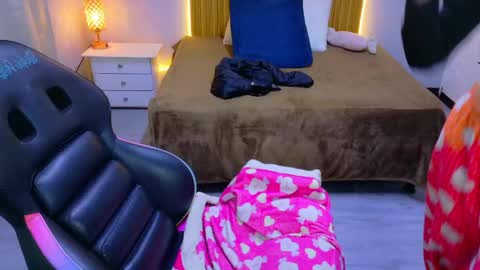 sailor online show from 05-27-26, 04:31