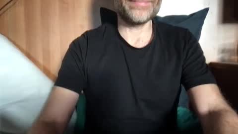 Snapshot of saint009 chatting on 12-28-24, 11:41 saint009 online show from 12-28-24, 11:41