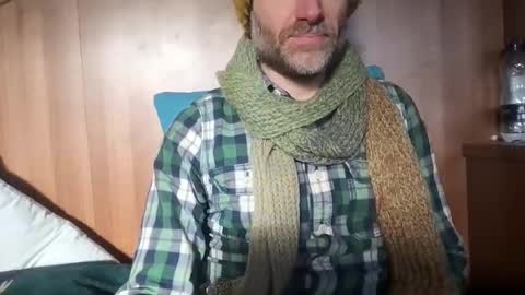 Snapshot of saint009 chatting on 01-22-25, 01:53 saint009 online show from 01-22-25, 01:53