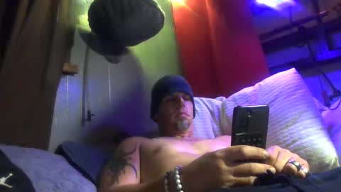 saintchriss online show from 10-22-25, 06:13