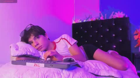 Santi online show from 03-18-26, 12:52