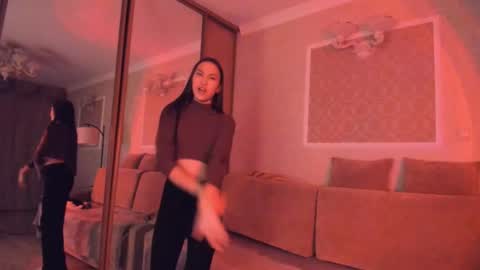 Jade online show from 10-10-25, 05:23