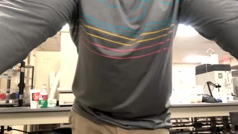 Snapshot of salgozzi chatting on 10-03-25, 12:57 Cum Hanks online show from 10-03-25, 12:57