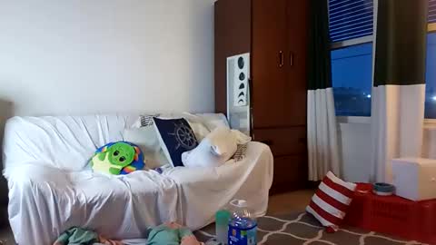 salis1981 online show from 02-05-25, 01:37