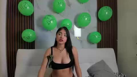 Snapshot of sally_black chatting on 03-17-26, 01:58 Sally online show from 03-17-26, 01:58