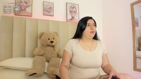 Snapshot of sally_dvine chatting on 04-26-26, 01:42 Sally online show from 04-26-26, 01:42
