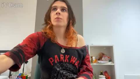 Snapshot of sally_vae chatting on 03-30-26, 08:32 Sally Vae online show from 03-30-26, 08:32
