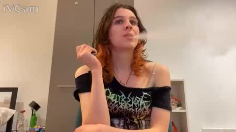 Snapshot of sally_vae chatting on 04-02-26, 08:39 Sally Vae online show from 04-02-26, 08:39