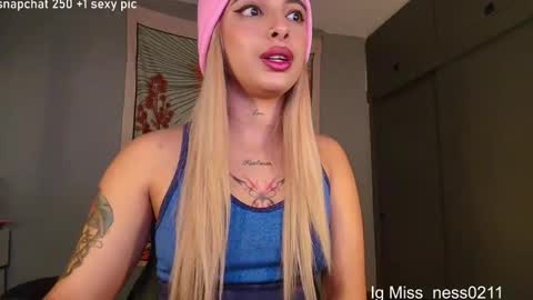 sallymaddoxx online show from 12-14-25, 10:09