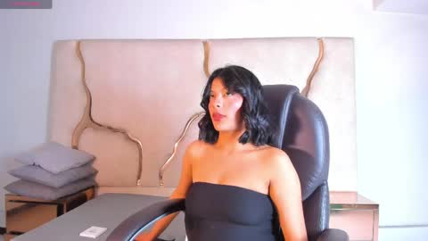 salmaportman_ online show from 06-10-26, 05:28