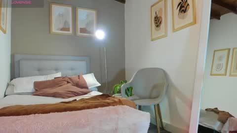 Snapshot of salo____ chatting on 04-28-26, 03:28 Salo online show from 04-28-26, 03:28