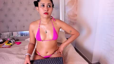Snapshot of saloba_queen chatting on 02-26-26, 11:53 saloba_queen online show from 02-26-26, 11:53