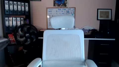 Snapshot of salome_010 chatting on 01-04-25, 01:10 Salome online show from 01-04-25, 01:10
