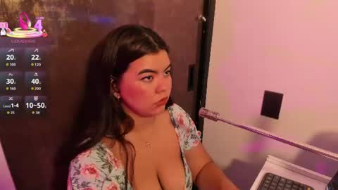 Snapshot of salomee_bigboobs chatting on 06-18-26, 01:17 Salome online show from 06-18-26, 01:17
