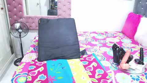 Snapshot of salomeeebony chatting on 04-29-26, 03:43 Salome online show from 04-29-26, 03:43