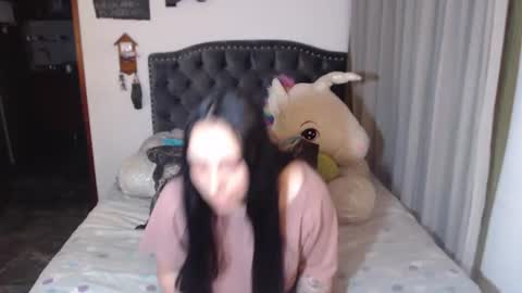 Snapshot of salomefox2 chatting on 06-20-26, 03:42 yenny online show from 06-20-26, 03:42