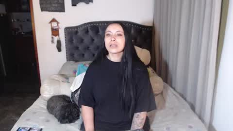 Snapshot of salomefox2 chatting on 06-27-26, 04:39 yenny online show from 06-27-26, 04:39