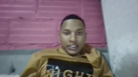 Snapshot of salomoon23 chatting on 12-24-24, 02:33 INSTAGRAM luis1pedraza online show from 12-24-24, 02:33
