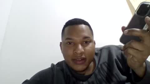 Snapshot of salomoon23 chatting on 09-12-25, 12:33 INSTAGRAM luis1pedraza online show from 09-12-25, 12:33