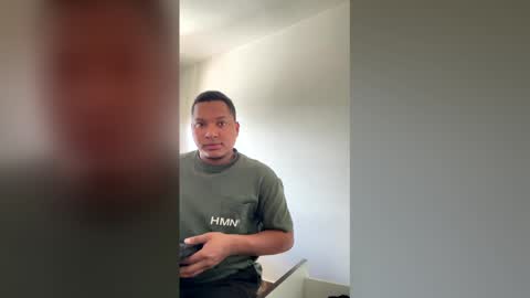 Snapshot of salomoon23 chatting on 05-24-26, 06:13 INSTAGRAM luis1pedraza online show from 05-24-26, 06:13